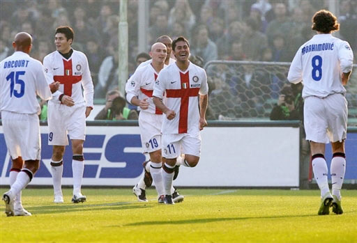 英超半场：姆伯莫造险，两队合计6脚射门，曼联0-0西汉姆联（英超半场战报：姆伯莫制造威胁，双方合计6次射门，曼联0-0西汉姆联）