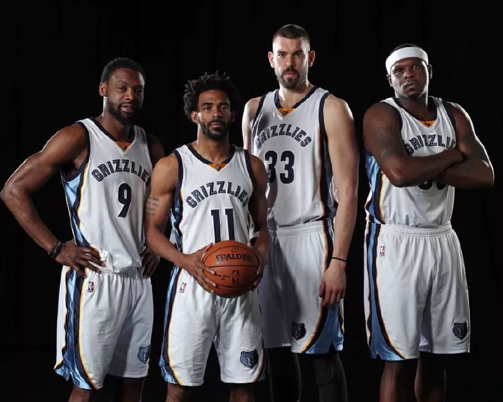 记者：450万+奖金已不足以续约伊尔迪兹；尤文对球员估价上亿（记者：450万年薪+奖金难留伊尔迪兹，尤文对其估值已过亿）