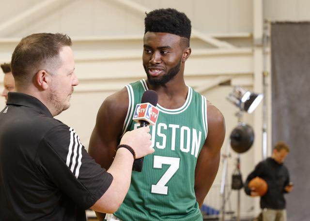 图片报：多特正在讨论是否为施洛特贝克、阿德耶米加解约条款（图片报：多特蒙德正商议是否为施洛特贝克、阿德耶米设置解约条款）