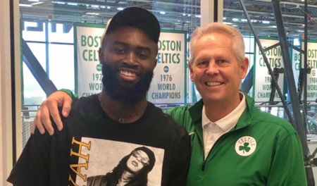 世体：霍安-加西亚因遭受撞击一瘸一拐，但能出战本轮欧冠（世体：霍安-加西亚被撞后跛行，仍将出战本轮欧冠）