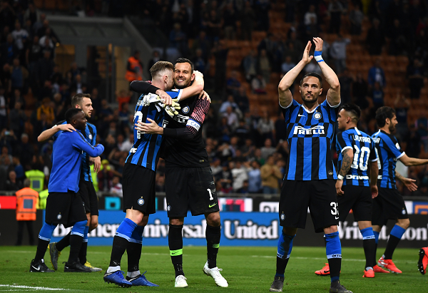 欧冠今夜观赛指南：皇马再遇曼城；多特主场迎战闪耀哥（欧冠今夜看点：皇马再战曼城，多特坐镇主场迎战闪耀哥）