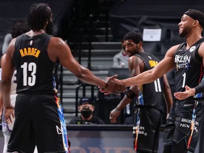 里程碑，国安后卫何宇鹏已在中超出战100场（中超百场！国安后卫何宇鹏达成里程碑）