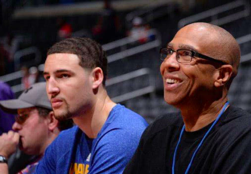 那不勒斯官方：吉尔摩周一将接受手术；据悉将缺阵至明年一月（那不勒斯官宣：吉尔摩周一接受手术，预计缺阵至明年一月）