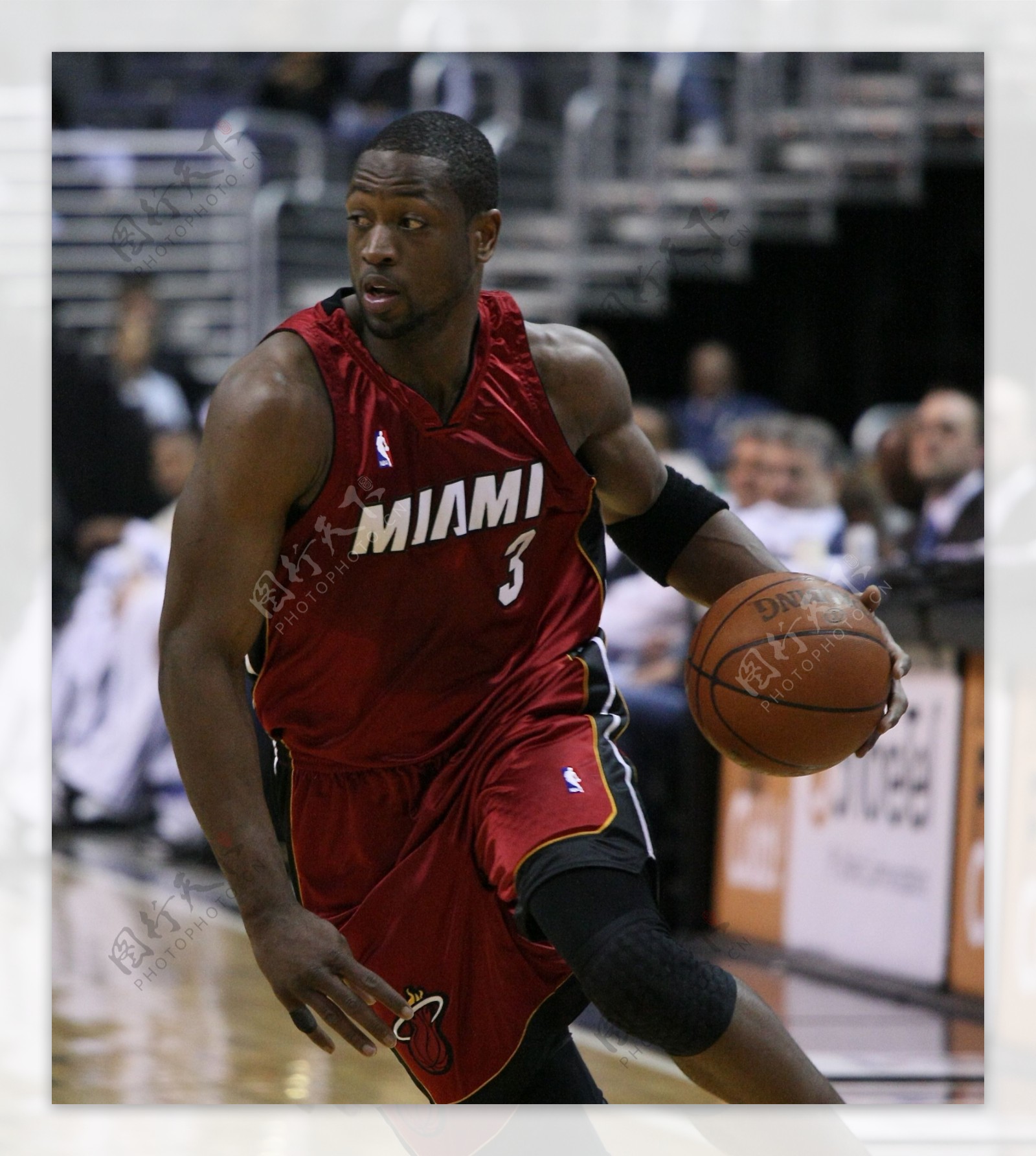 美记：在连续7场缺阵后 霍福德在今天的圣诞大战迎来复出（美记：霍福德缺席七场后今日圣诞大战回归）