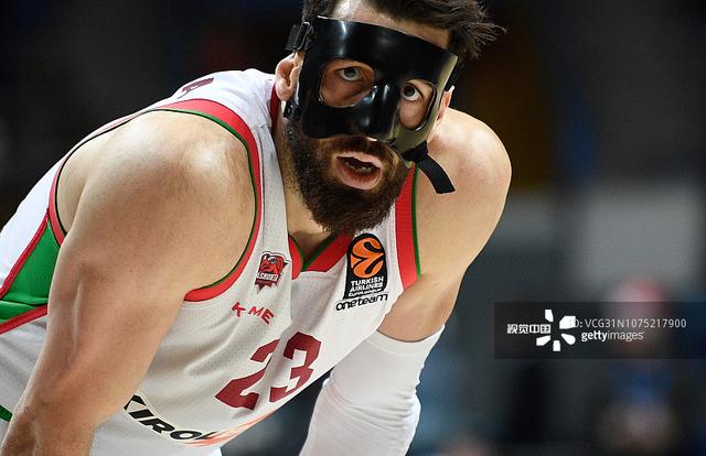 记者：拜仁计划签下17岁厄瓜多尔中卫奥拉亚，并准备将其外租（记者：拜仁拟引进17岁厄瓜多尔中卫奥拉亚，计划签约后外租）