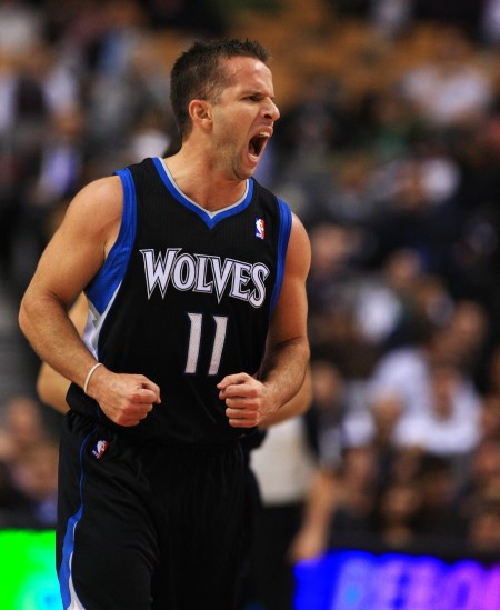 那不勒斯求购弗拉泰西：齐沃给足替补机会，他却难证明自己？（那不勒斯有意弗拉泰西：齐沃屡授替补时间，他仍未证明自己？）