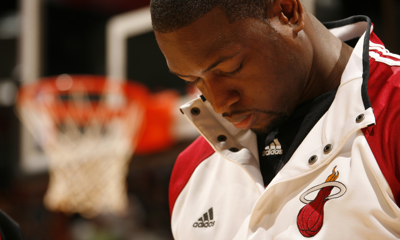 国王更新战爵士伤病报告：施罗德&小萨双双缺阵（国王公布对爵士赛伤病名单：施罗德、小萨均将缺席）