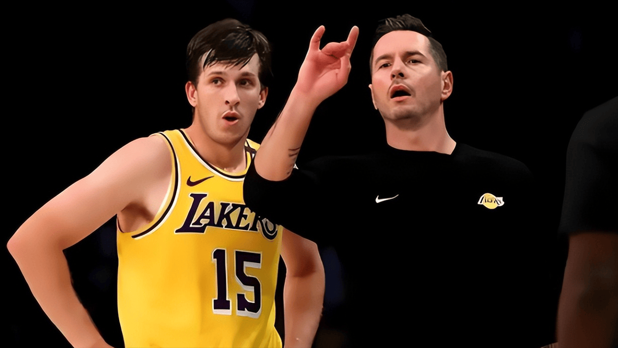 西班牙2025年队内射手榜：奥亚萨瓦尔9球第1，梅里诺8球第2（西班牙队2025年度射手榜：奥亚萨瓦尔9球领跑，梅里诺8球紧随）