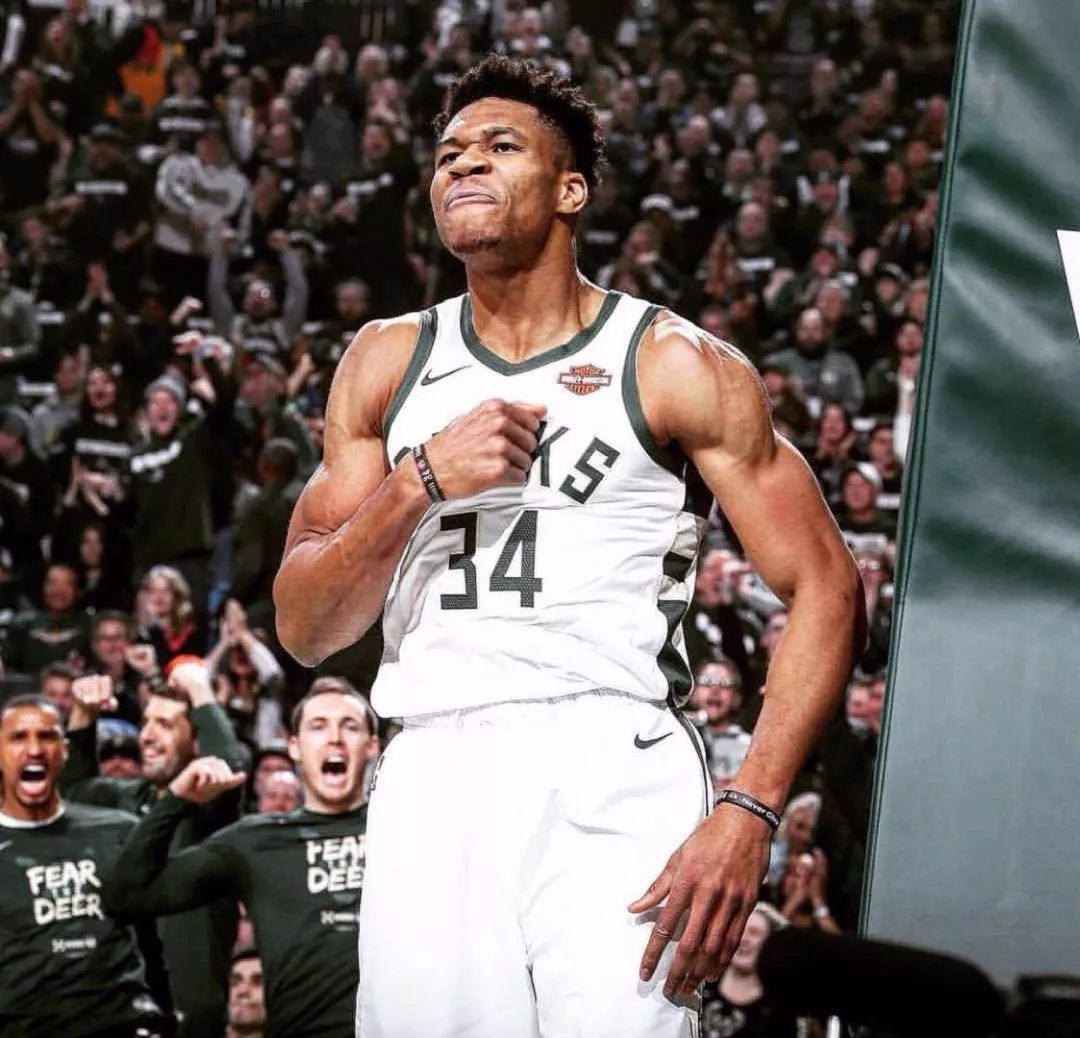 博尼：米兰德比氛围堪比皇马对阵巴萨；我要提升背身持球能力（博尼：米兰德比气氛不逊于皇马对巴萨；我还要提升背身护球能力）