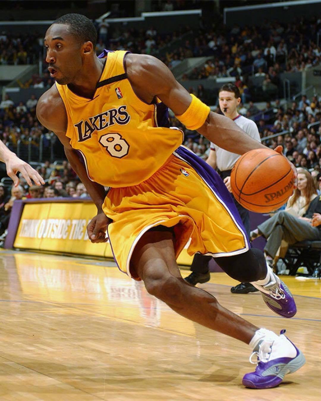 罗体：莫拉塔与妻子再陷情感危机，两人都删了简介中对方信息（罗马体育报：莫拉塔与妻子再曝感情风波，双方均在简介里移除彼此信息）