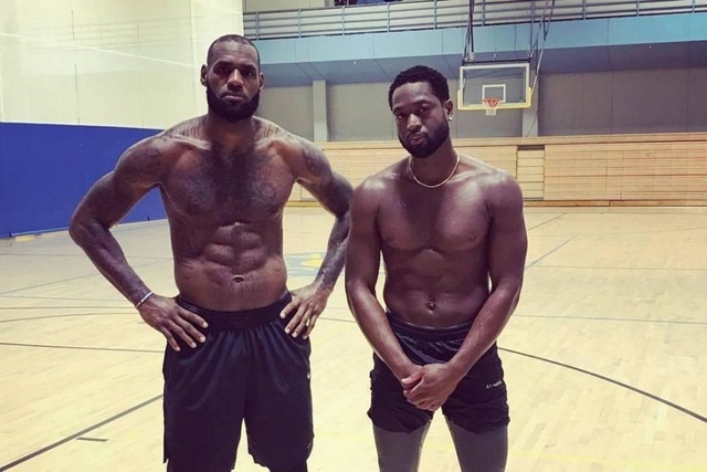 阿隆索：拉莫斯对我影响很大；很意外阿扎尔在皇马没有成功（阿隆索：深受拉莫斯影响；惊讶阿扎尔未能在皇马取得成功）