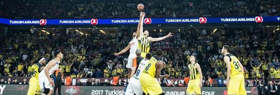 毕包后卫维维安：西班牙队竞争总非常激烈，现在不会去想这些（毕包后卫维维安：西班牙队竞争向来激烈，我暂时不会考虑这些）