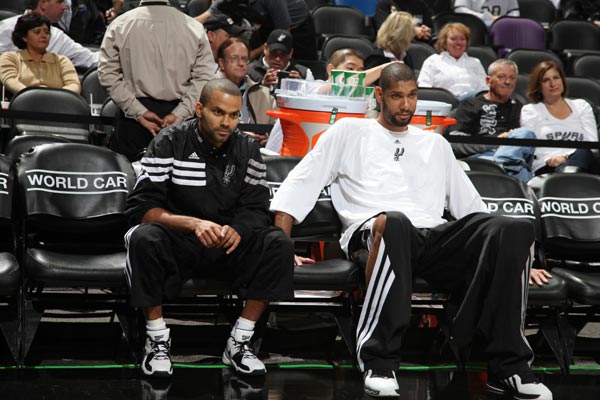 严重失准！东契奇25中7拿29分6助攻6失误，三分14中2（手感低迷！东契奇25投7中拿29分6助6失误，三分14投仅2中）