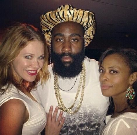 西媒：霍安·加西亚赛后一瘸一拐，但他只是累了没有任何不适（西媒：霍安-加西亚赛后步伐蹒跚，仅因疲劳并无不适）