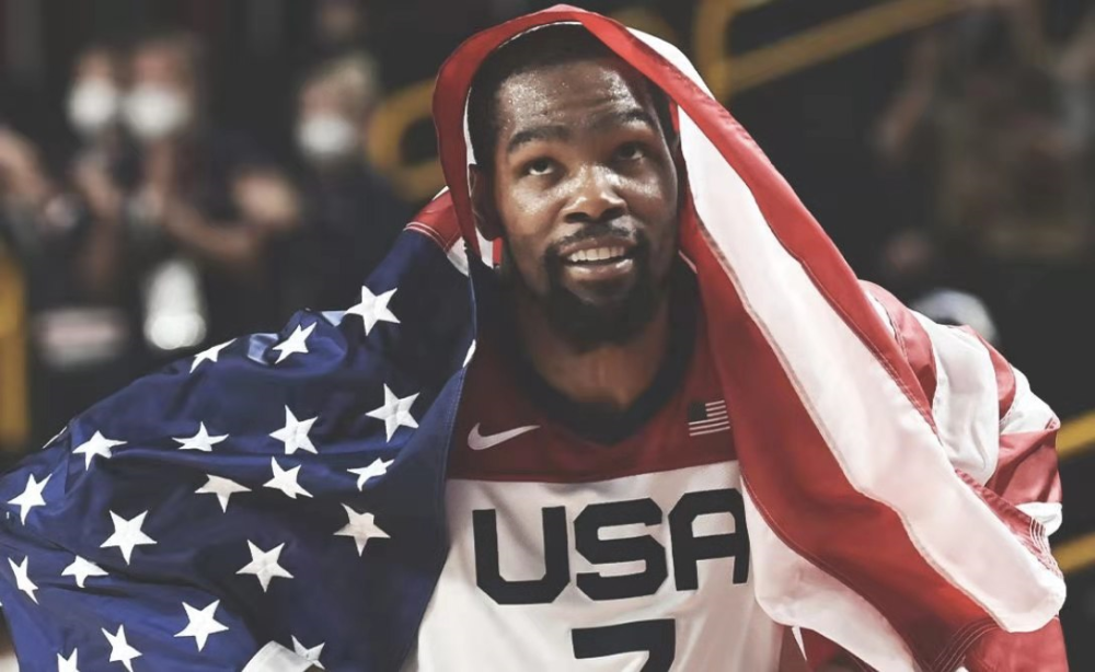 李添荣手伤复发，李永炜甲流，上海队双星缺席引关注（李添荣手伤再发，李永炜染甲流，上海队双星缺阵引关注）