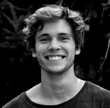 Jakob Döring - 东升国际