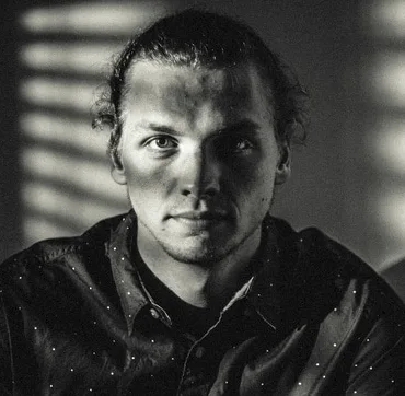 Jakob Döring - 东升国际